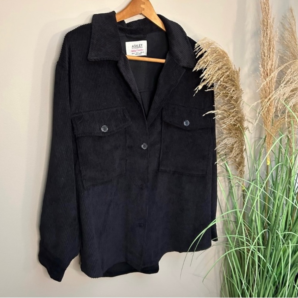 BRAND NEW WOT Ashley By 26 International Ribbed Utility Shacket